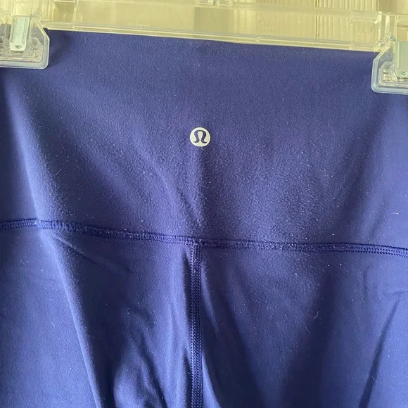 Navy blue lululemon leggings - Picture 4 of 4